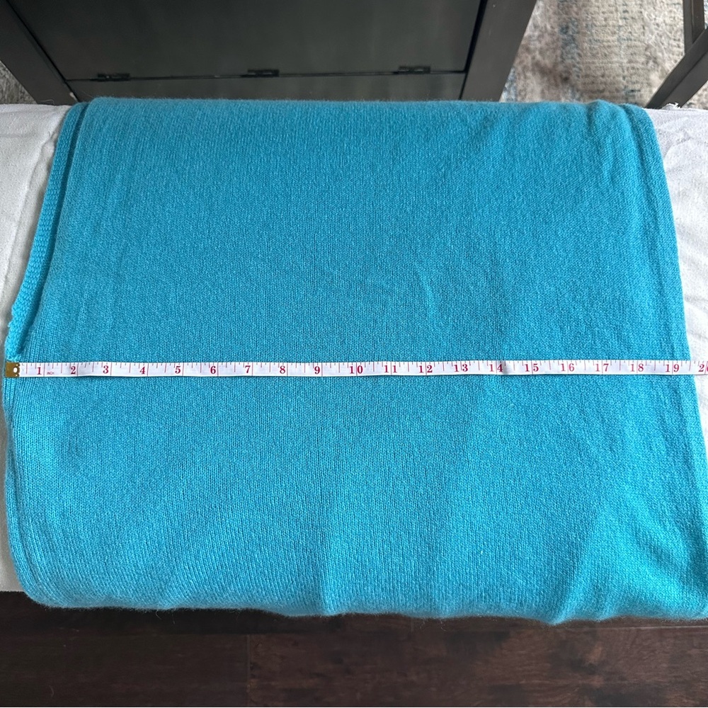 Claudia Nichole 100% Cashmere Turquoise Poncho Wrap OS Luxury Sweater - Picture 7 of 9